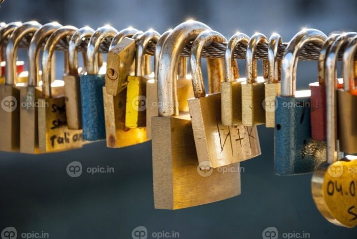 دانلود قفل قفل عشق در پل قصاب در لیوبلیانا، اسلوونی