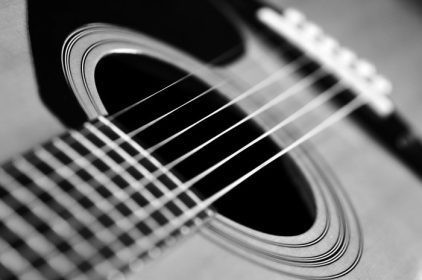 دانلود جزئیات کاملی از رشته های گیتار برای پخش موسیقی