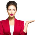 دانلود وکتور خانواده با ماسک در پارک روبروی شهر طرح وکتور تم ویروس کووید