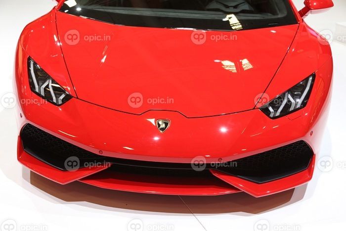 دانلود استانبول ، ترکیه – 30 مه 2015 Lamborghini Huracan LP 610-4 در استانبول Autoshow 2015