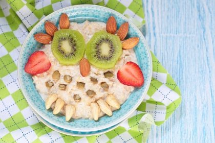 دانلود فرنی صبحانه کودکان با میوه و آجیل