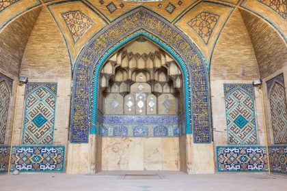 دانلود اصفهان ، ایران – 29 آوریل 2015 مسجد الحکیم ، واقع در نزدیکی بازار اصفهان ، در ایران ، در سال 1654 در زمان سلطنت شاه _002 ساخته شد