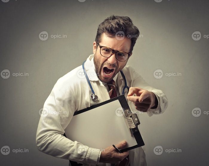 دانلود دکتر عصبانی فریاد می زند
