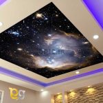 وکتور سر عقاب گچ رنگارنگ پاستیل دست کشیده شده بر روی پس زمینه سیاه