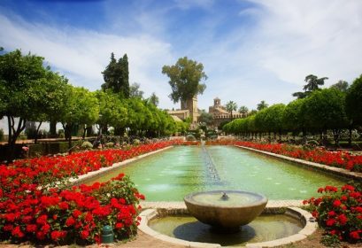 دانلود باغ هایی در Alcazar de los Reyes Cristianos در کوردوبا ، اسپانیا