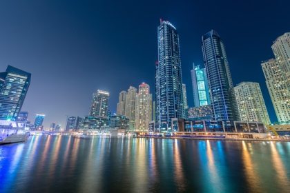 دانلود دبی – 9 آگوست 2014 منطقه دبی مارینا در 9 آگوست در امارات. دبی به سرعت در خاورمیانه در حال توسعه است