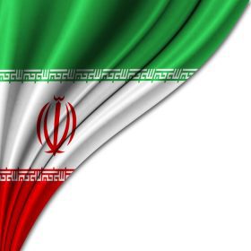 دانلود پرچم ایران در ابریشم ، با دقت تاشو برای اتاق در یک زمینه سفید