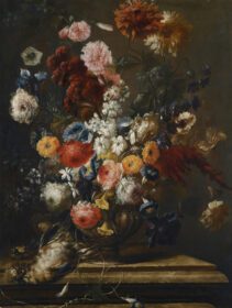 نقاشی کلاسیک زندگی بی جان از گل ها در یک کوزه روی تاقچه مرمری