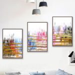 دانلود عکس کره زمین در دست روی پس زمینه سفید