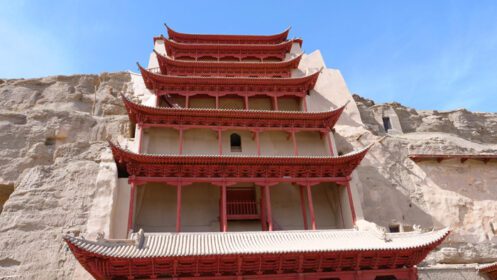 دانلود عکس معماری بودایی باستانی غارهای دانهوانگ موگائو در گانسو چین