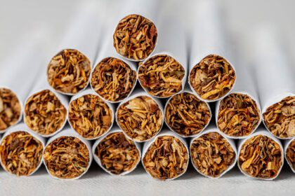 دانلود عکس از نزدیک پس زمینه سیگار تنباکو