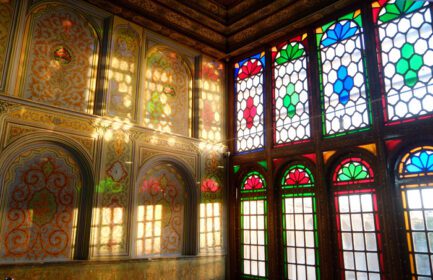 دانلود عکس شیراز ایران اتاق داخلی زیبا با نور خورشید