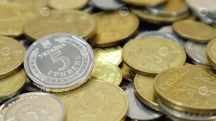دانلود عکس بسیاری از سکه های اوکراین پول ملی مفهوم کسب و کار