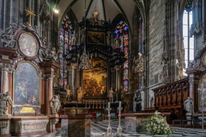 دانلود عکس نمای وین اتریش از کلیسای جامع سنت استفان