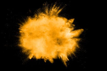 دانلود تصویر انفجار انتزاعی غبار نارنجی در پس زمینه سفید