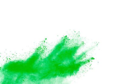 دانلود تصویر انتزاعی انفجار پودر سبز در پس زمینه سفید