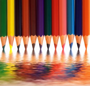 دانلود تصویر مداد رنگی با مفاهیم خلاقانه بازتاب انتزاعی