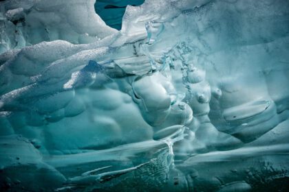 دانلود تصویر کوه یخ چکیده آلاسکا