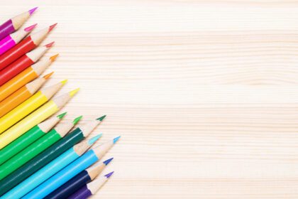 دانلود عکس از نزدیک مداد رنگی مداد پره ای نوک نوک قرار داده خط دار