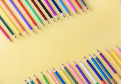 دانلود عکس مداد رنگی برای آموزش مفهوم بازگشت به مدرسه با کپی