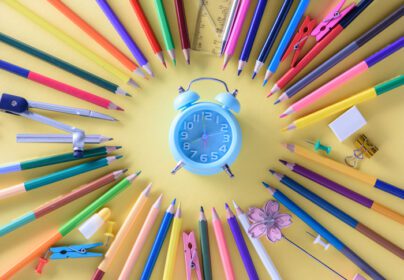 دانلود عکس مداد رنگی برای آموزش مفهوم بازگشت به مدرسه
