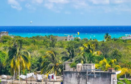 دانلود عکس منظره شهری از اقیانوس کارائیب و چشم انداز ساحل منظره پلایا دل