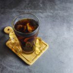 دانلود کاغذ دیواری طرح مینیمالیستی مدرن درخت فلزی پرنده پرنده قله کوه دایره فرفورژه دیوار پس زمینه تلویزیون