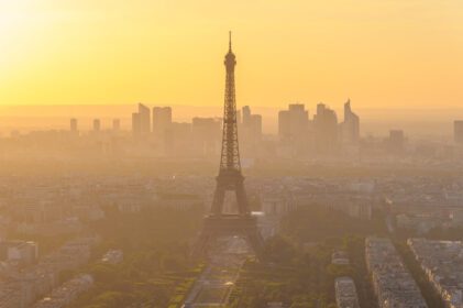 دانلود عکس منظره شهری پاریس در غروب با برج ایفل