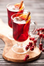 دانلود عکس نوشیدنی گرم کریسمس شراب مولد با ادویه و عسل
