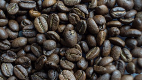 دانلود عکس از نزدیک دانه های قهوه برشته شده