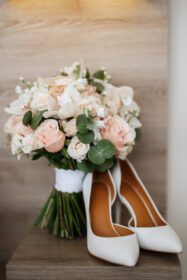 دانلود عکس دسته گل عروسی زیبا از گلهای طبیعی تازه