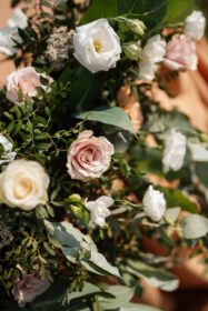 دانلود عکس تزیینات عروسی زیبا از گل های طبیعی