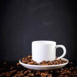 دانلود عکس نمایی از نوشیدنی های سرد در کافی شاپ