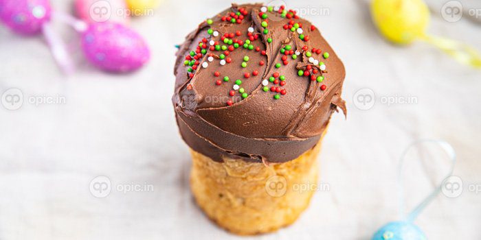 دانلود عکس کیک عید پاک با لعاب شکلاتی شیرینی قهوه ای شیرینی عید پاک