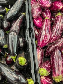 دانلود عکس بادمجان در بازار غذای تازه غذای سالم رژیم غذایی میان وعده در