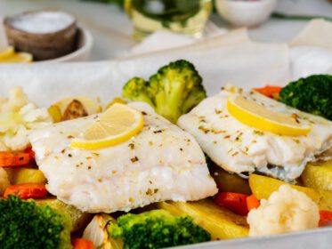 دانلود عکس ماهی ماهی پخته شده با سبزیجات رژیم غذایی سالم غذای سالم