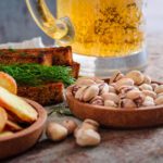 دانلود دایناسور در ماشین با کتیبه wroom