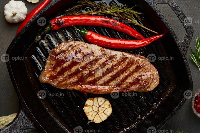 دانلود عکس کتو کتوژنیک رژیمی استیک گوشت گاو استریپلوین سرخ شده روی گریل