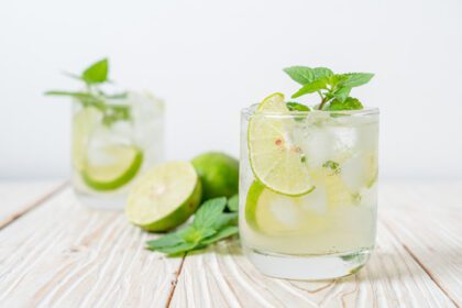 دانلود عکس نوشابه لیموی سرد با نوشیدنی خنک کننده نعناع