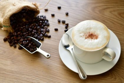 دانلود عکس قهوه داغ صبحگاهی برای کسانی که عاشق نوشیدن قهوه هستند و