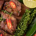 دانلود آهنگ حاشیه با گل های شفاف رز بنفش