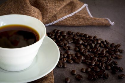 دانلود عکس تازه و انرژی زا مفهومی قهوه سیاه داغ یا