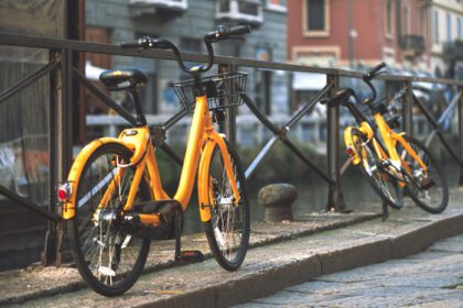 دانلود عکس دوچرخه در میلان ایتالیا برای عموم در دسترس است