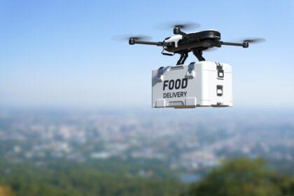 دانلود عکس تحویل غذا هواپیمای بدون سرنشین ربات تحویل خودکار هوای تجاری