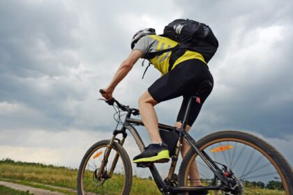 دانلود عکس ورزش دوچرخه کوهستان شدید