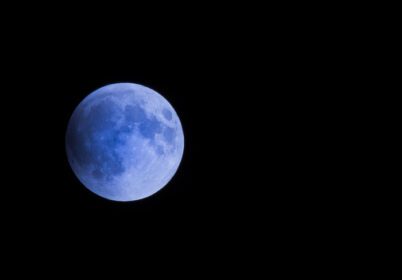 دانلود عکس ماه کامل آبی
