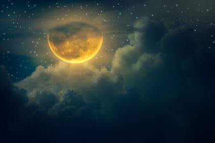 دانلود عکس چوسوک ماه ابر ماه بزرگ شناور در آسمان با ستاره های زیادی احاطه شده هالووین
