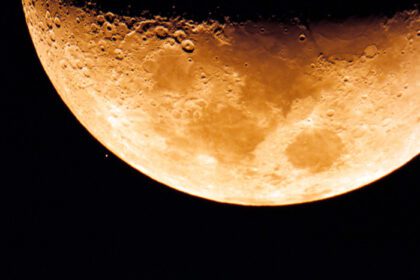 دانلود عکس دهانه در ماه