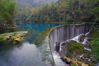 دانلود عکس آبشار زیبا پانوراما زیبا سبز عمیق طبیعی