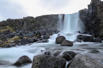 دانلود عکس آبشار oxararfoss در پارک ملی Thingvellir ایسلند